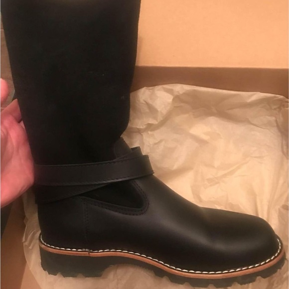 Brand New Roots Boots - Picture 2 of 9